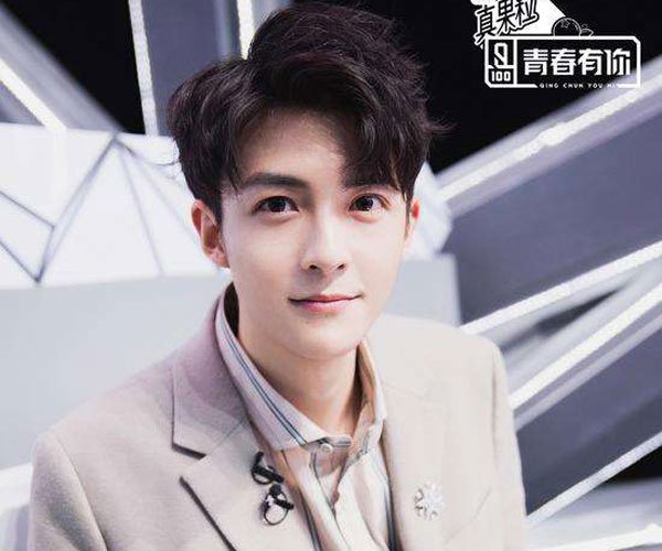管栎和黄渤什么关系 乐观努力的管栎让大家都很看好