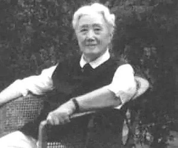 董竹君子的五个女儿们现状 超前的思想决定她的不凡的一生