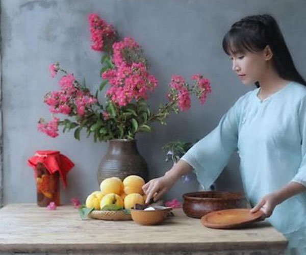 李子柒年入多少钱怎么盈利的 承认有团队又如何呢
