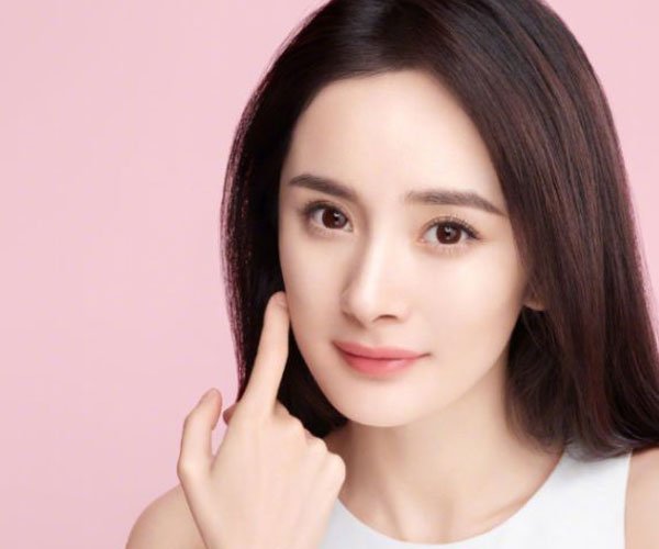 杨幂的脸整容了吗 很多人争议撑不了多久了