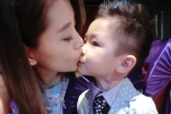 曾国城严立婷厕所门怎么了 三胎时被张智峰家暴流产