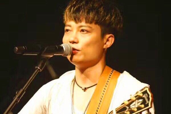富九为什么红不起来 模仿黄家驹惟妙惟肖