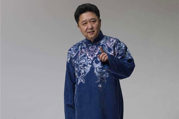 于谦家世显赫从父亲说起 拍戏认识了妻子白慧明