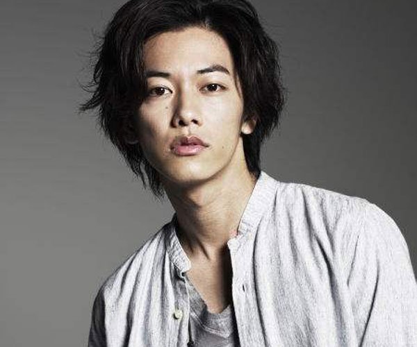 有人称佐藤健是渣男 和已婚广末凉子有不正当关系