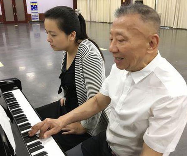 左宏元资料厉害吗 老一代的造星人,捧红多位当红歌星