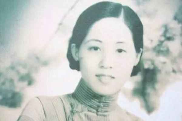 ������ӵ����Ů����״ ���������������ʵ����