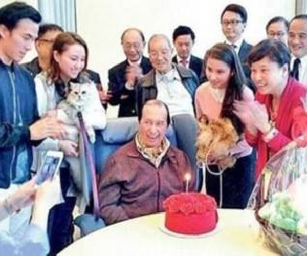 赌王七十多岁生孩子怎么做到的 为了家产生孩子是唯一的方法