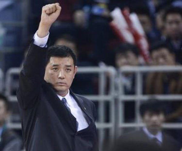 巩晓彬闵鹿蕾不握手什么恩怨 双方之间暗中较量