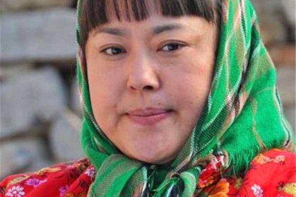 李菁菁和里昂什么关系 里昂是李倩倩的第三任老公?