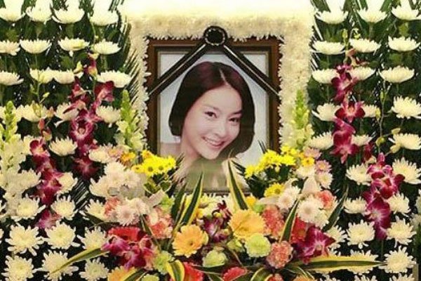 张紫妍31人名单都有谁 一次要求同时陪四个男人