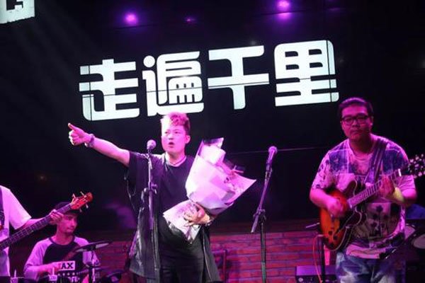 富九为什么最近没唱了 退出家驹九月天翻唱歌手了吗