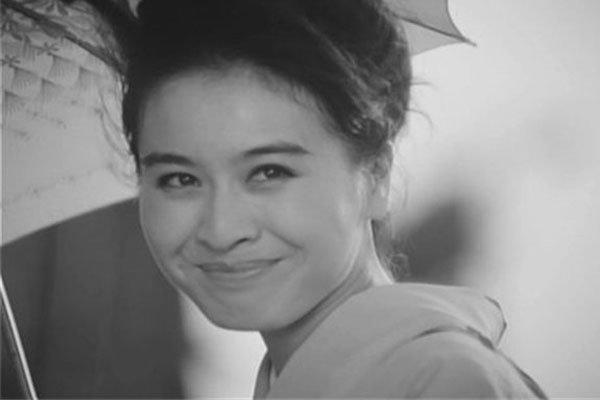 栗原小卷至今都没有结婚 高强度工作的女性