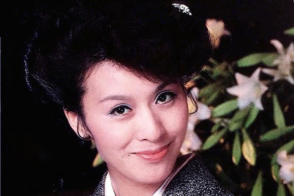 栗原小卷至今都没有结婚 高强度工作的女性