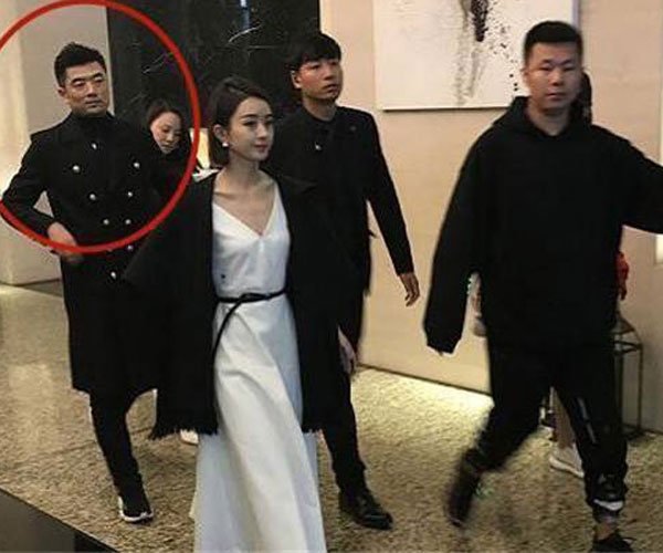 黄斌赵丽颖闹僵原因 艺人成立自己的工作室成了趋势