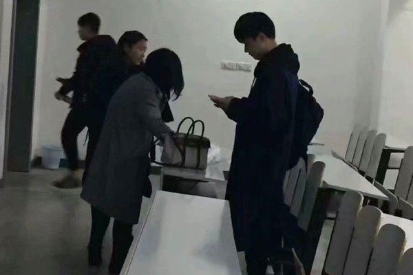 教授陈少威的女朋友 走红完全不是他的意愿