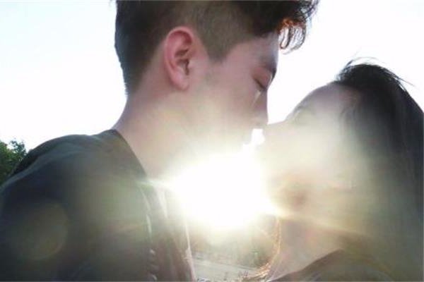 李南廷彭曈曈怎么认识 李南廷是彭瞳瞳弟弟的好朋友
