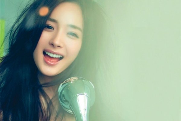 假杨幂醉后要下视频 杨幂战胜了明星的不确定性