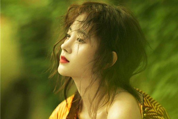 鞠婧祎被扒上衣是假图 很多女星都遭遇过恶性假照