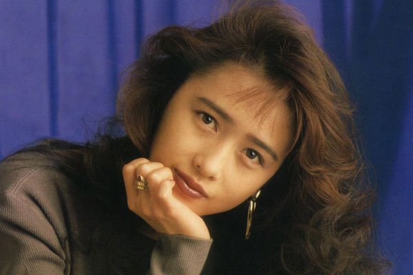 工藤静香抖音视频的嘴是歪的 整容年老要复出了吗